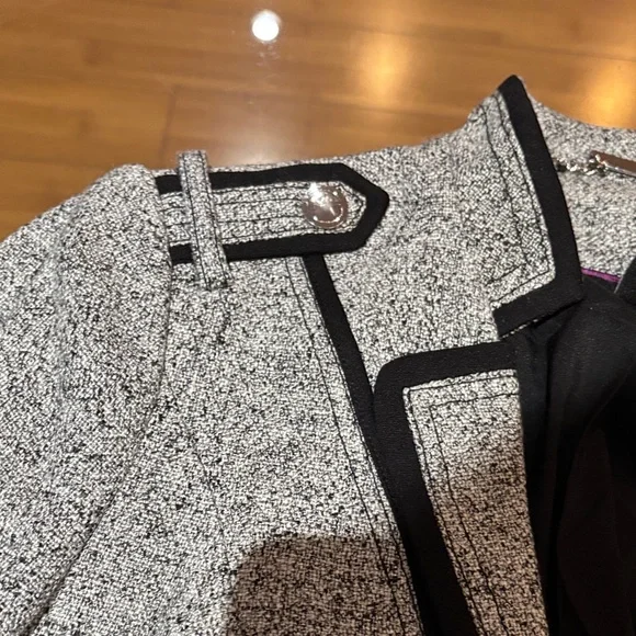 White House Black Market Textured Blazer with Dark Trim - Picture 3 of 6